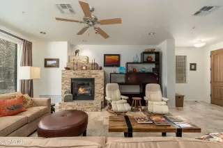 Photo #5: 6838293 Listing