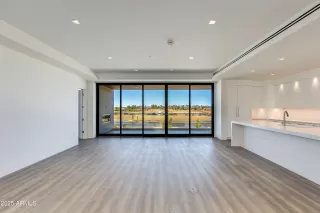 Photo #5: 6838350 Listing 