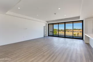 Photo #6: 6838350 Listing 