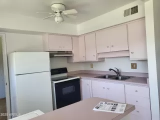 Photo #5: 6838403 Listing 