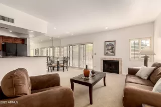 Photo #1: 6838533 Listing