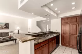 Photo #3: 6838533 Listing