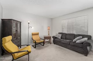 Photo #4: 6838626 Listing