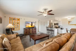 Photo #4: 6838847 Listing