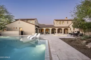 Photo #1: 6839031 Listing 