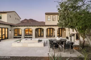 Photo #2: 6839031 Listing 