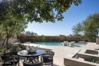 Photo #5: 6839031 Listing 