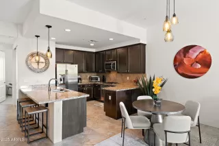 Photo #3: 6839141 Listing 