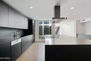 Photo #3: 6839275 Listing