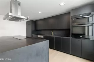 Photo #4: 6839275 Listing