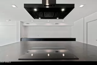 Photo #5: 6839275 Listing