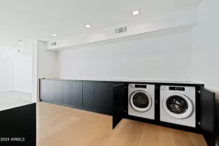 Photo #6: 6839275 Listing