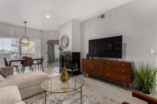 Photo #1: 6839337 Listing 