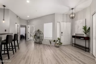 Photo #4: 6839337 Listing 