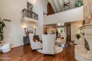 Photo #6: 6839357 Listing 