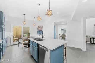 Photo #5: 6839541 Listing 