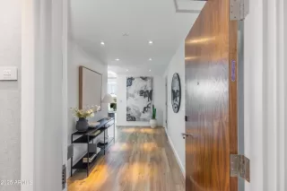 Photo #2: 6839627 Listing 