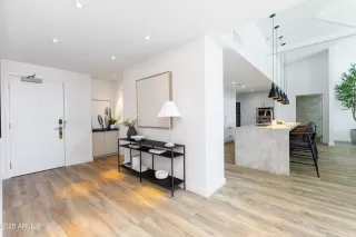 Photo #4: 6839627 Listing 