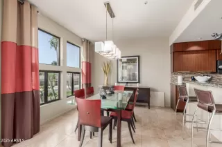 Photo #6: 6839678 Listing