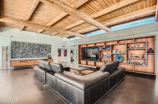 Photo #6: 6839806 Listing