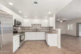 Photo #4: 6839839 Listing