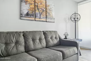 Photo #2: 6839872 Listing