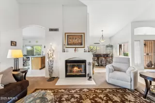 Photo #2: 6839949 Listing