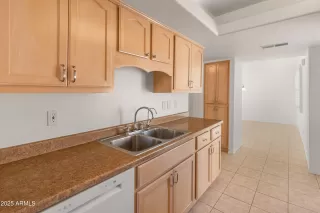 Photo #3: 6839955 Listing 