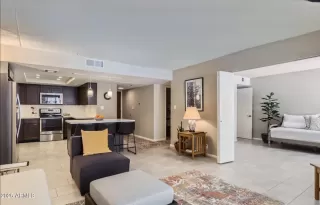 Photo #3: 6840014 Listing