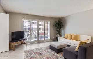 Photo #4: 6840014 Listing