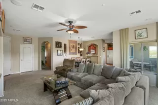 Photo #3: 6840217 Listing