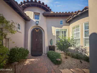 Photo #1: 6840417 Listing 