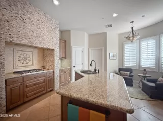 Photo #4: 6840417 Listing 