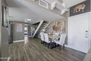 Photo #4: 6840572 Listing