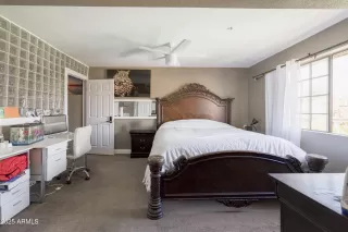 Photo #6: 6840572 Listing