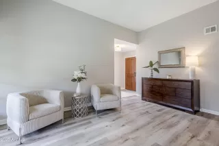 Photo #2: 6840597 Listing 