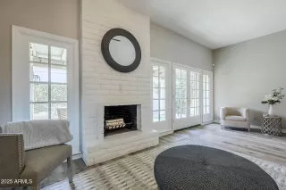 Photo #4: 6840597 Listing 