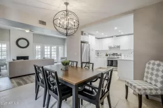 Photo #5: 6840597 Listing 