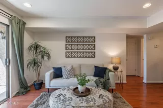 Photo #5: 6840621 Listing 