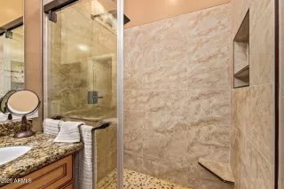 Photo #3: 6840649 Listing