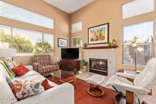 Photo #4: 6840649 Listing