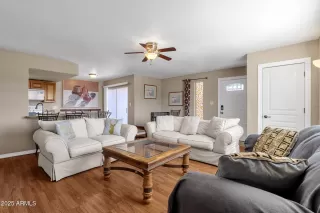 Photo #3: 6840880 Listing