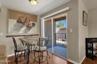 Photo #4: 6840880 Listing