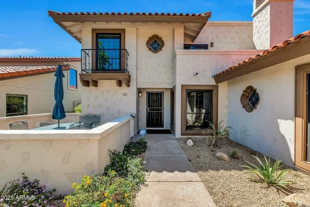 MLS: 6840973 Condo For Sale