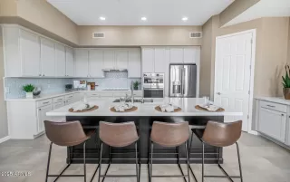 Photo #6: 6841089 Listing 