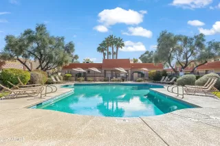 Photo #3: 6841161 Listing