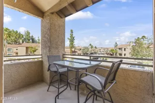 Photo #6: 6841170 Listing