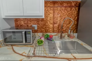 Photo #5: 6841218 Listing