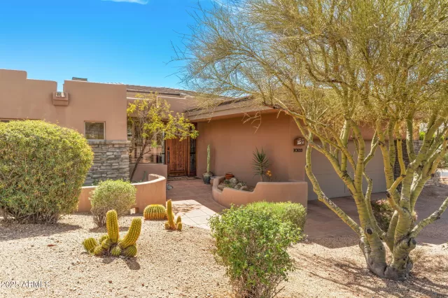 MLS: 6841399 Condo For Sale