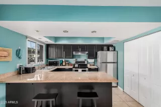 Photo #5: 6841467 Listing